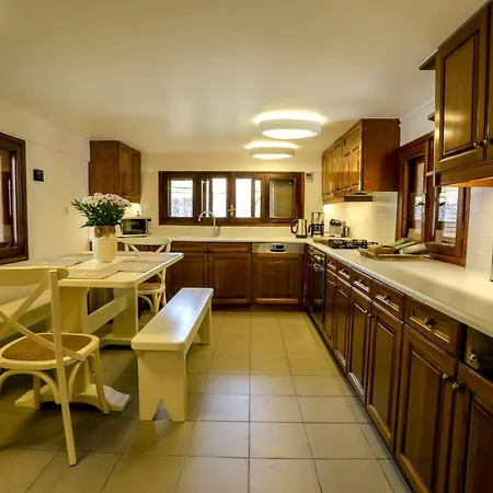 Nafpaktos Sweet Summer Beach House 5 ⭐ Luxurious Small 2 Mins Walk To The Beach