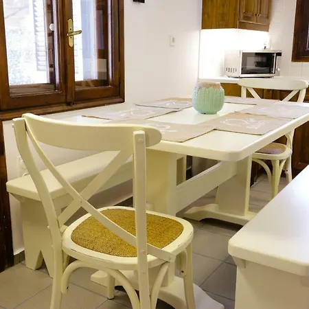 Nafpaktos Sweet Summer Beach House 5 ⭐ Luxurious Small 2 Mins Walk To The Beach Semesterbostad *